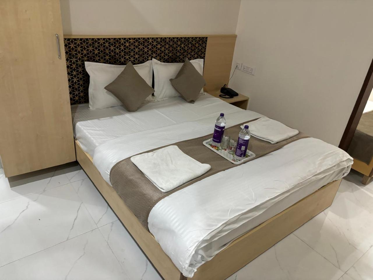 Hotel Silver Moon Jaipur Exteriör bild