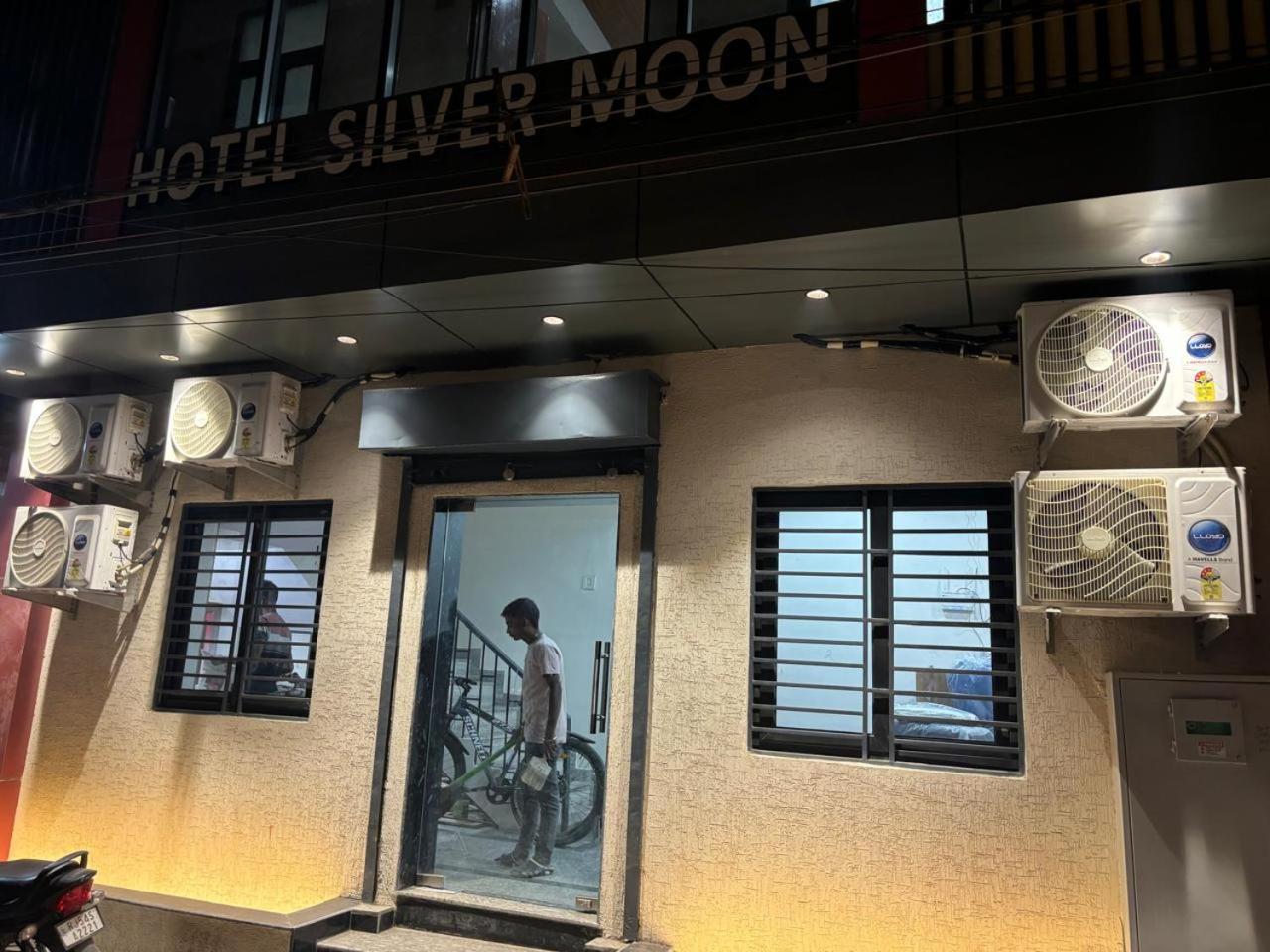 Hotel Silver Moon Jaipur Exteriör bild